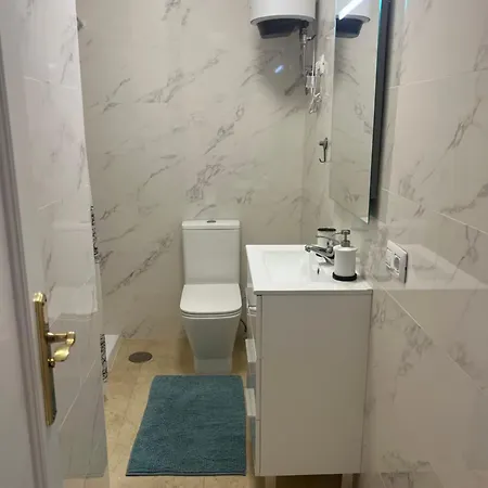 In 4 Bedroom Penthouse With Stunning Patio Puerto de Santiago (Tenerife)